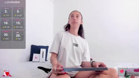 Snapshot of heavy_megan chatting on 04-15-26, 06:04 MEGAN online show from 04-15-26, 06:04