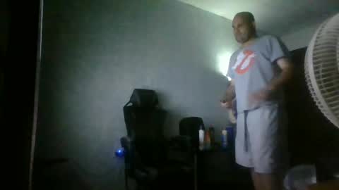 Snapshot of heavy_rebellxc chatting on 07-12-26, 04:47 Heavy Rebell online show from 07-12-26, 04:47