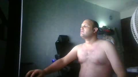 Snapshot of heavy_rebellxc chatting on 08-02-26, 03:38 Heavy Rebell online show from 08-02-26, 03:38