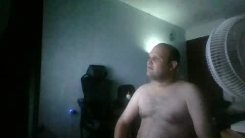 Snapshot of heavy_rebellxc chatting on 08-05-26, 03:09 Heavy Rebell online show from 08-05-26, 03:09