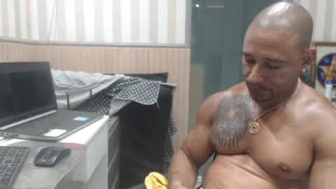 Snapshot of hebertgomes chatting on 02-06-25, 12:00 hebertgomes online show from 02-06-25, 12:00