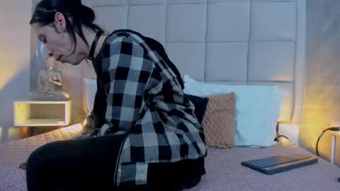 Keira Hecate online show from 10-01-25, 08:26