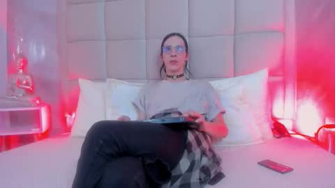 Keira Hecate online show from 11-30-25, 07:51