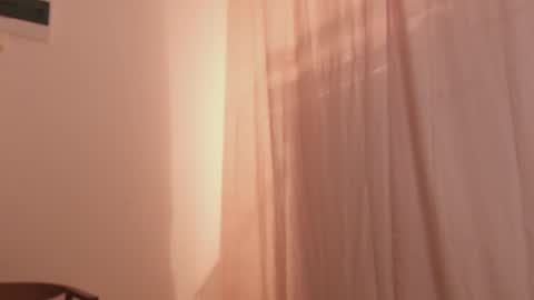 Snapshot of hee_jeen chatting on 12-24-24, 10:39 Jeen online show from 12-24-24, 10:39