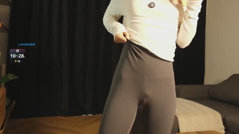 Snapshot of hee_jeen chatting on 02-25-26, 12:48 Jeen online show from 02-25-26, 12:48