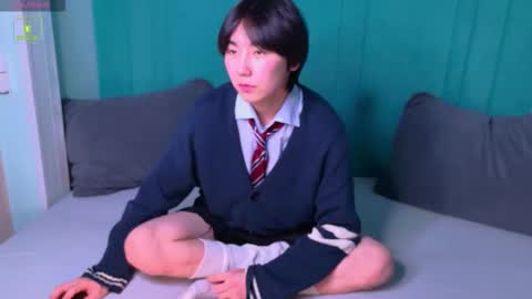 HEEJIN online show from 11-28-25, 08:22