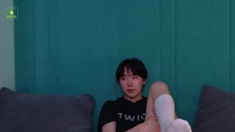 Snapshot of heejinwang chatting on 05-29-26, 04:21 HEEJIN online show from 05-29-26, 04:21
