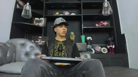 heellboy_ online show from 10-15-25, 07:25