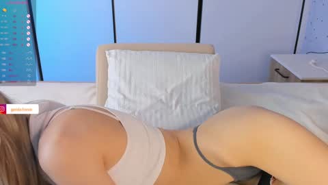 Snapshot of heidas_passion chatting on 01-31-25, 06:24 Heida online show from 01-31-25, 06:24