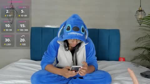 Snapshot of heidi_feuer chatting on 10-31-25, 12:50 heidi_feuer online show from 10-31-25, 12:50