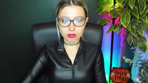 Snapshot of heidi_pleasure chatting on 11-04-25, 05:28 Heidi online show from 11-04-25, 05:28