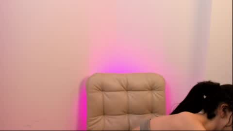 Heidi Palmer online show from 06-04-26, 01:55