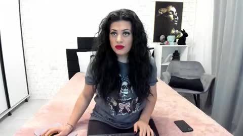 Heidi online show from 12-22-25, 04:31