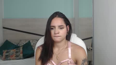 Snapshot of heidy_hoiss chatting on 01-07-25, 05:53 Heidy online show from 01-07-25, 05:53