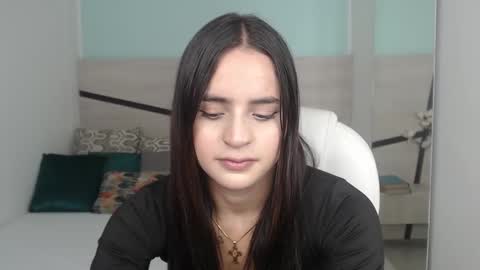 Snapshot of heidy_hoiss chatting on 02-08-25, 08:21 Heidy online show from 02-08-25, 08:21