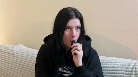 Snapshot of heikedowtin chatting on 04-06-26, 08:26 Sabrina good girl online show from 04-06-26, 08:26