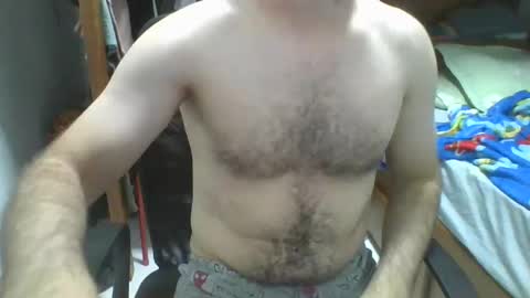 Snapshot of heitorcp1 chatting on 12-23-24, 01:40 heitorcp1 online show from 12-23-24, 01:40