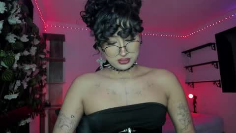 Heka Prudence online show from 04-20-26, 03:42