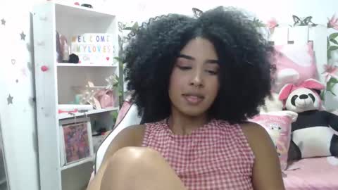 Snapshot of hela_sexy_xx chatting on 03-17-26, 08:28 hella online show from 03-17-26, 08:28