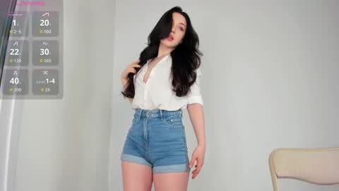 Snapshot of helen__spark__ chatting on 12-21-25, 02:08 Hi I am Helen online show from 12-21-25, 02:08