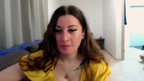 helen_adams_ online show from 05-22-26, 06:31