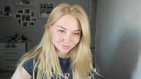 Helen sven online show from 06-21-26, 03:14