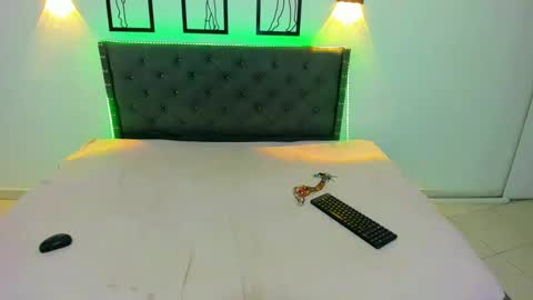 helen_curly online show from 09-19-25, 02:29