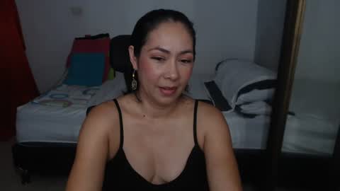 Snapshot of helen_lya chatting on 07-16-26, 02:23 Helen online show from 07-16-26, 02:23
