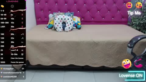 Snapshot of helen_russoo chatting on 01-24-25, 10:08 Helen online show from 01-24-25, 10:08