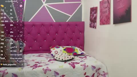 Snapshot of helen_russoo chatting on 02-12-25, 09:54 Helen online show from 02-12-25, 09:54