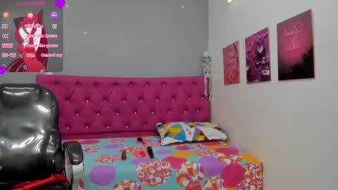 Snapshot of helen_russoo chatting on 11-15-25, 06:37 Helen online show from 11-15-25, 06:37