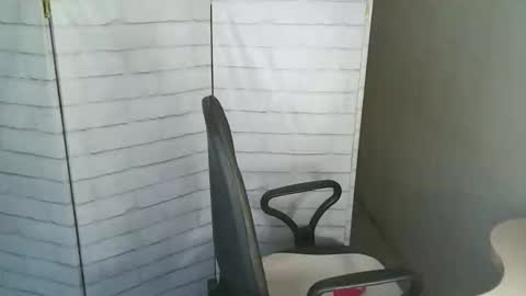 Snapshot of helen_xi chatting on 12-19-25, 05:25 Helen online show from 12-19-25, 05:25