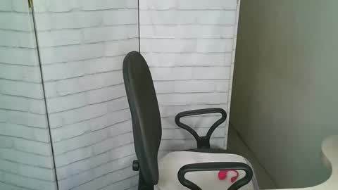 Snapshot of helen_xi chatting on 01-08-26, 05:10 Helen online show from 01-08-26, 05:10