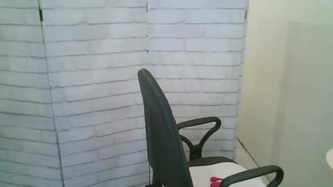 Snapshot of helen_xi chatting on 01-12-26, 05:12 Helen online show from 01-12-26, 05:12