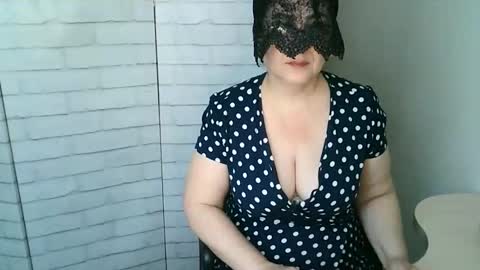 Helen online show from 05-10-26, 03:01