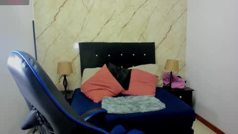 Snapshot of helena_copper chatting on 02-01-26, 12:09 HELENA COPPER online show from 02-01-26, 12:09