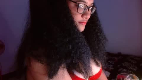 Snapshot of helena_grant chatting on 01-07-25, 03:02 Helena online show from 01-07-25, 03:02