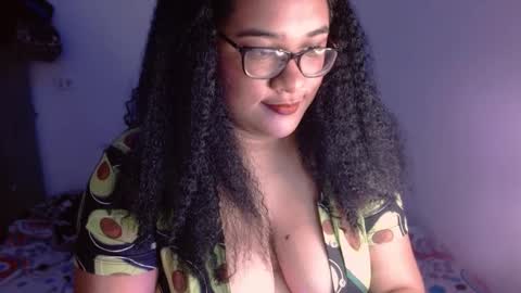 Snapshot of helena_grant chatting on 01-14-25, 04:18 Helena online show from 01-14-25, 04:18