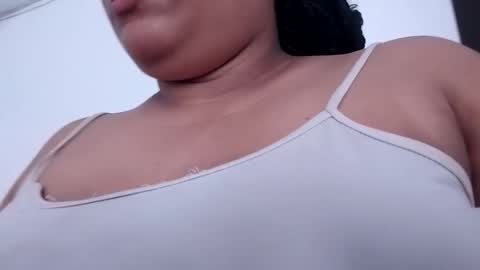 Snapshot of helena_grant chatting on 01-11-26, 04:45 Helena online show from 01-11-26, 04:45