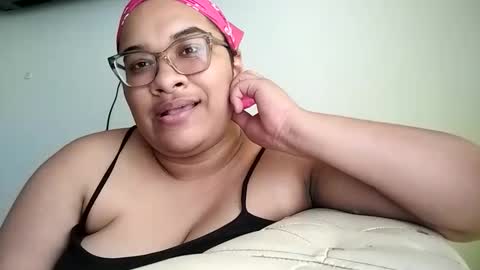 Snapshot of helena_grant chatting on 03-12-26, 06:25 Helena online show from 03-12-26, 06:25