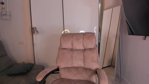 Snapshot of helena_lorente chatting on 11-21-25, 03:54 Helen online show from 11-21-25, 03:54