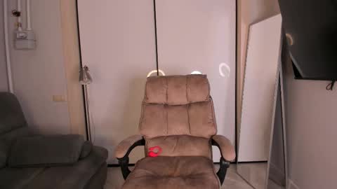 Snapshot of helena_lorente chatting on 11-26-25, 03:02 Helen online show from 11-26-25, 03:02