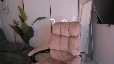 Snapshot of helena_lorente chatting on 12-04-25, 06:49 Helen online show from 12-04-25, 06:49