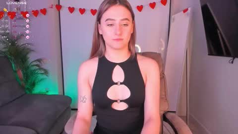 Snapshot of helena_lorente chatting on 02-17-26, 03:40 Helen online show from 02-17-26, 03:40