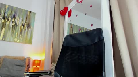 Snapshot of helena_santos01 chatting on 02-22-25, 06:19 Helena Santos online show from 02-22-25, 06:19