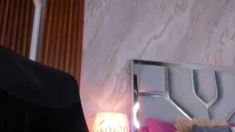 Helena Santos  online show from 07-05-26, 11:06