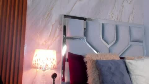 Helena Santos  online show from 07-10-26, 11:02