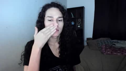 Snapshot of helena_spellman chatting on 03-06-26, 04:09 helena_spellman online show from 03-06-26, 04:09