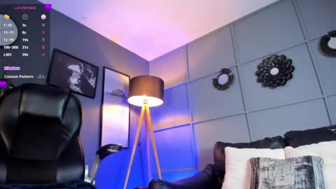 Snapshot of helenaduque_ chatting on 02-23-25, 02:57 Helena online show from 02-23-25, 02:57