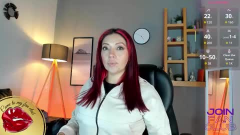 Snapshot of helenaduque_ chatting on 10-15-25, 10:59 Helena online show from 10-15-25, 10:59